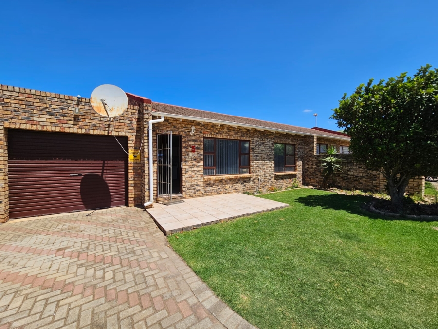 2 Bedroom Property for Sale in C Place Eastern Cape